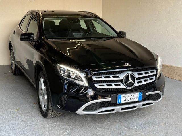 MERCEDES-BENZ GLA 200 d Automatic 4Matic Sport