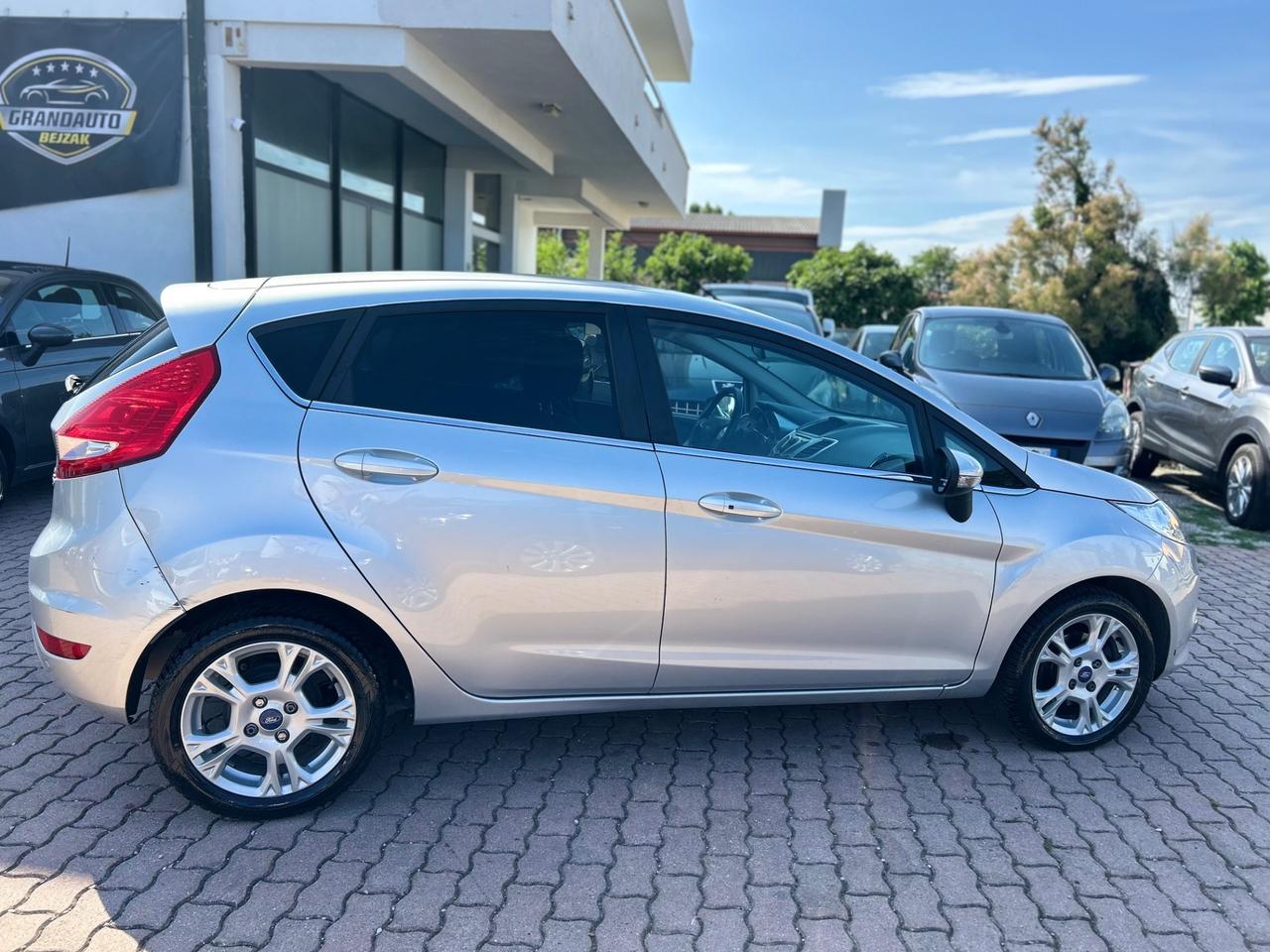 Ford Fiesta 1.2 82 CV 5 porte Titanium