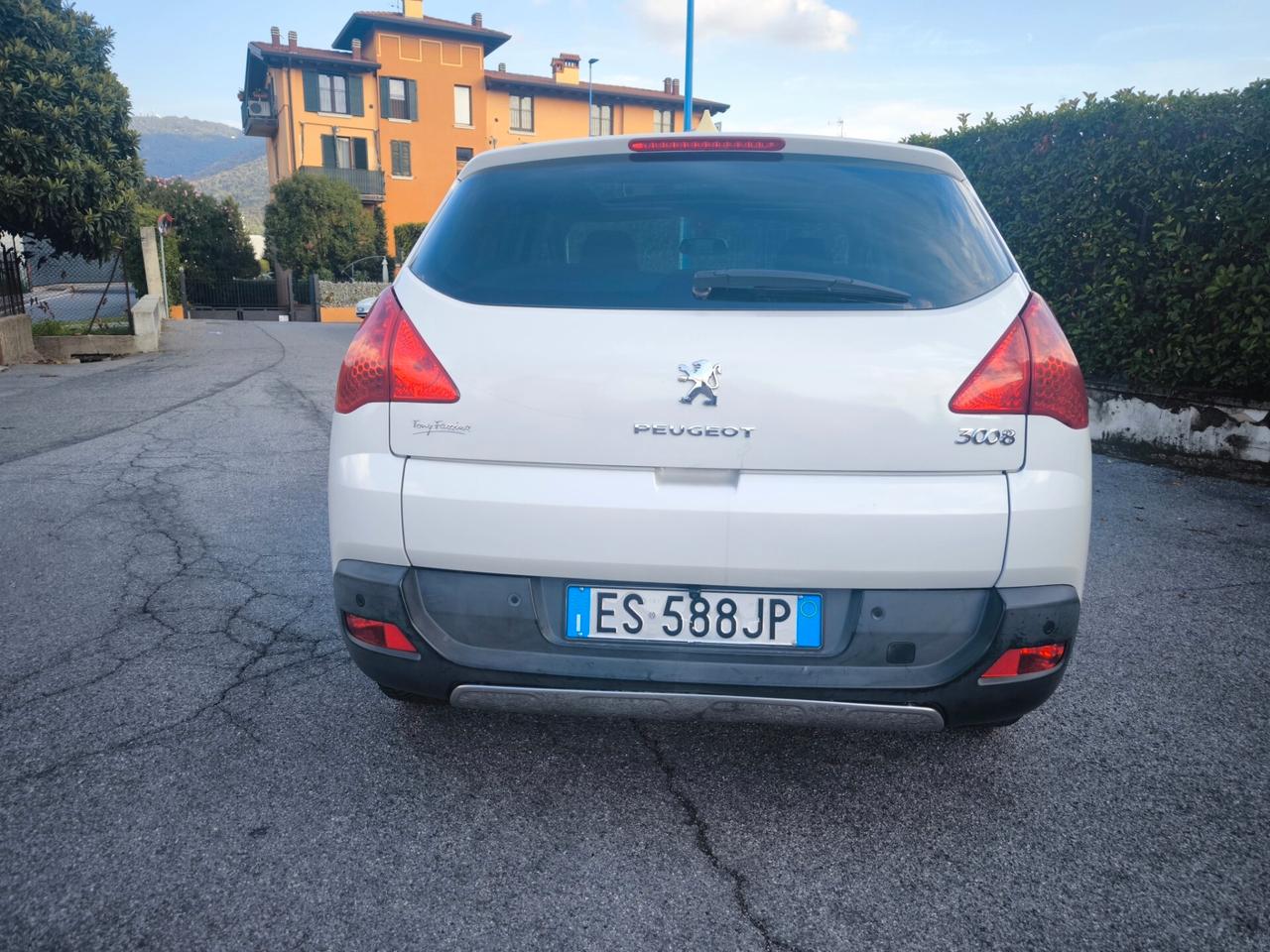 PEUGEOT 3008 HDI- ALLURE -CAMBIO AUTOMATICO