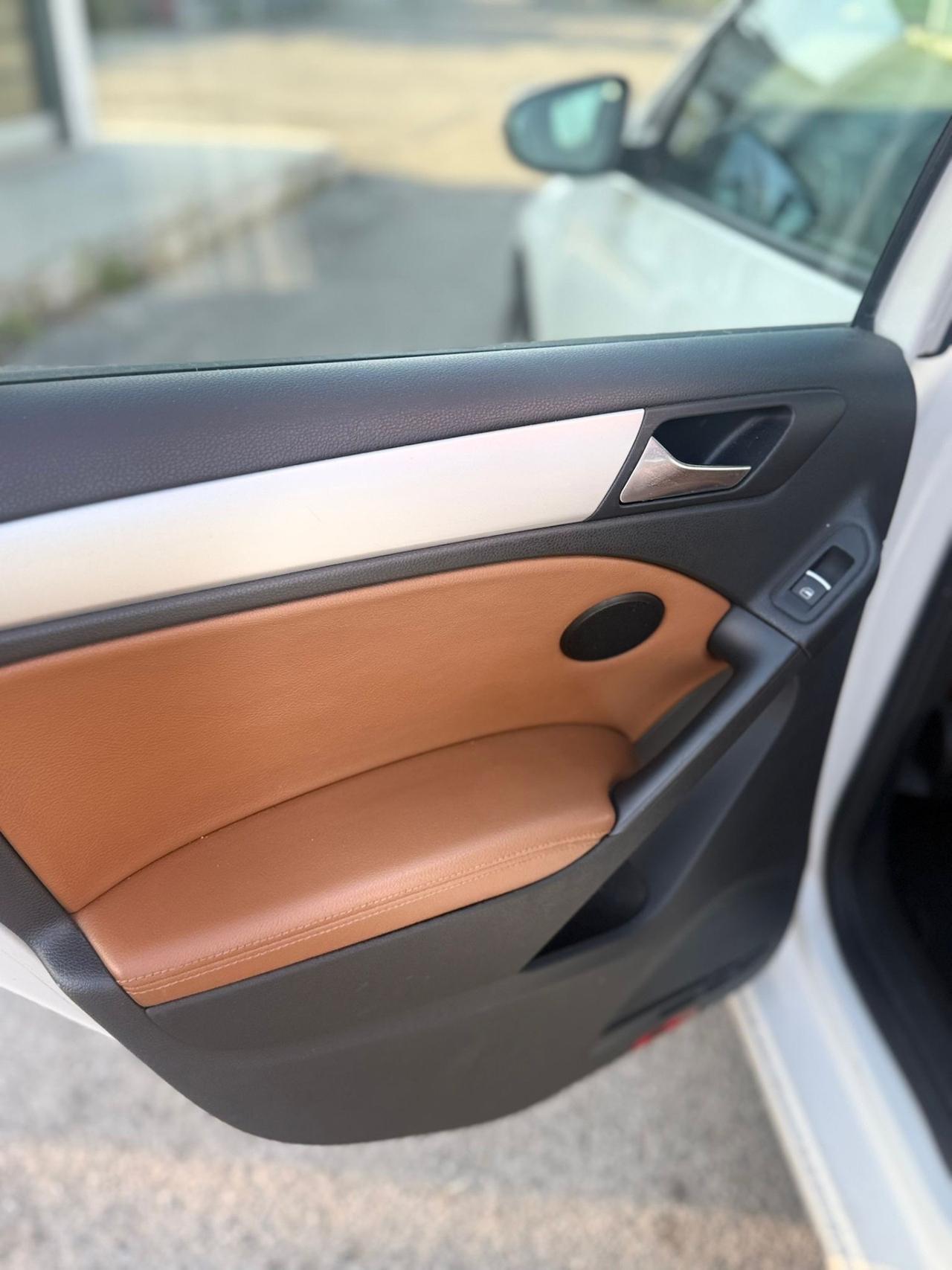 Volkswagen Golf 1.4 TSI 122CV DSG 5p. Highline