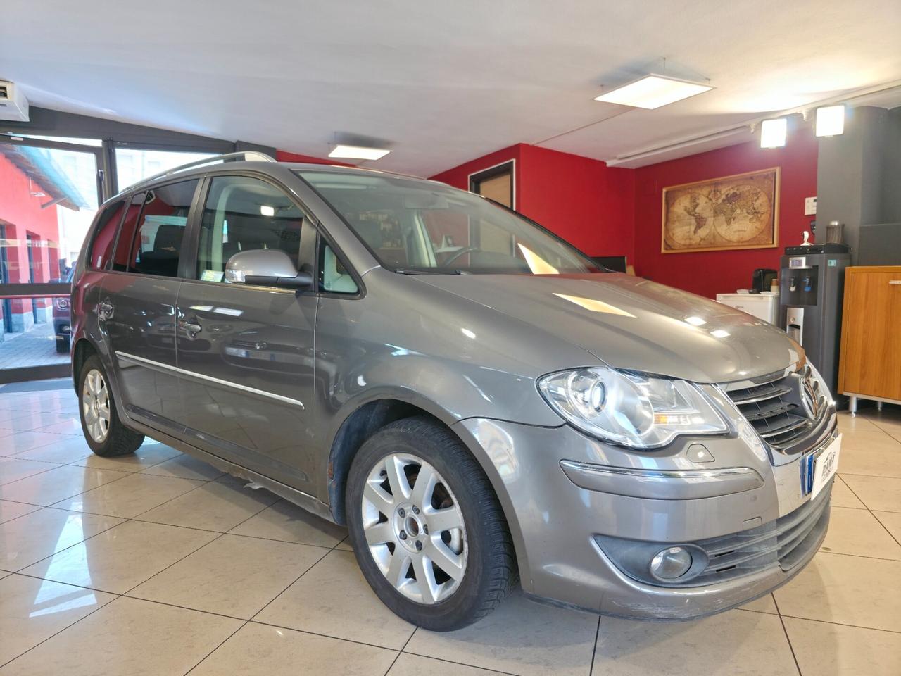 Volkswagen Touran (GANCIO TRAINO)