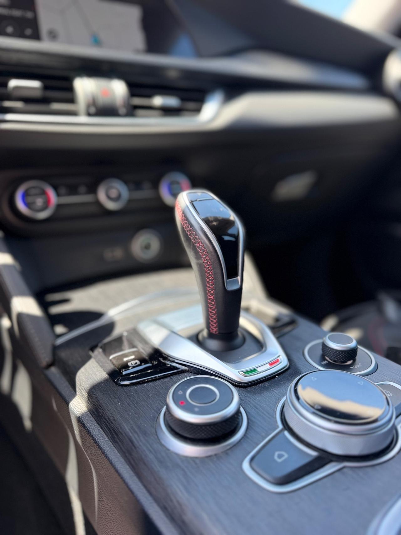 Alfa Romeo Stelvio 2.2 Turbodiesel 160 CV AT8 RWD Business