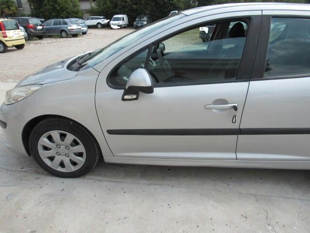 Peugeot 207 1.4 8V 75CV 5p. X Line ECO GPL NEOPATENTATI