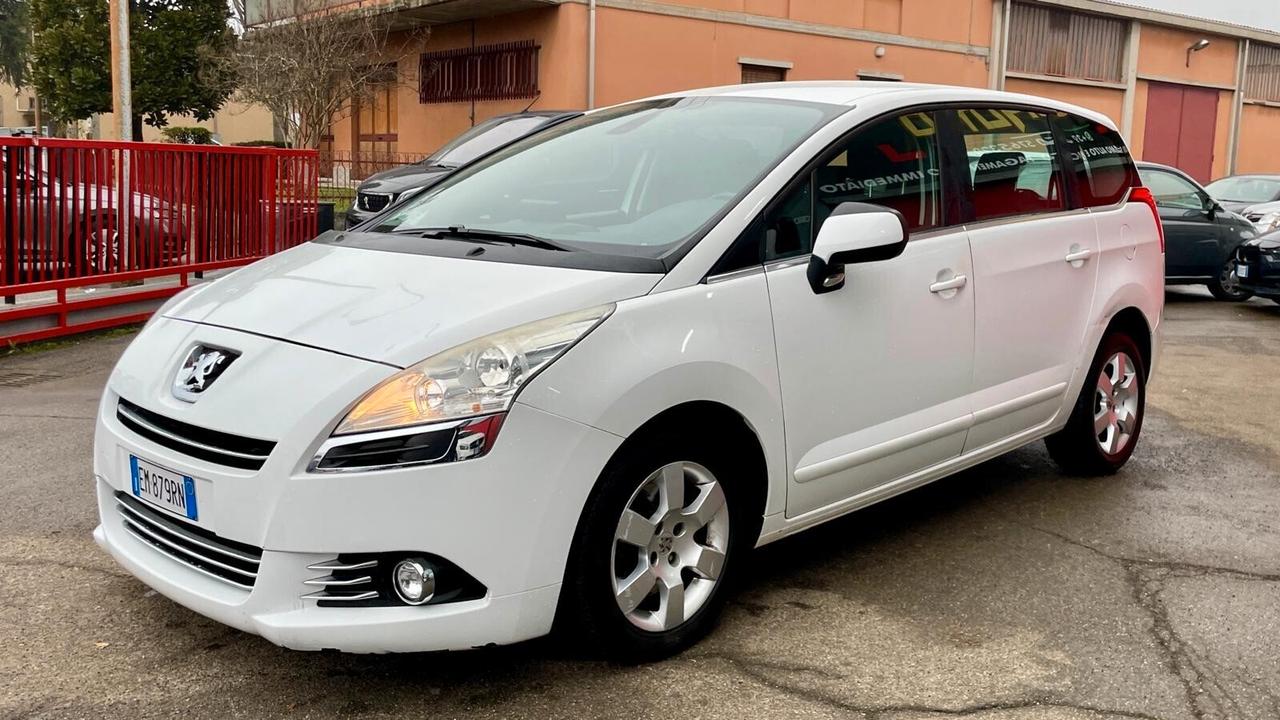 Peugeot 5008 2.0 HDi 150CV Allure N1