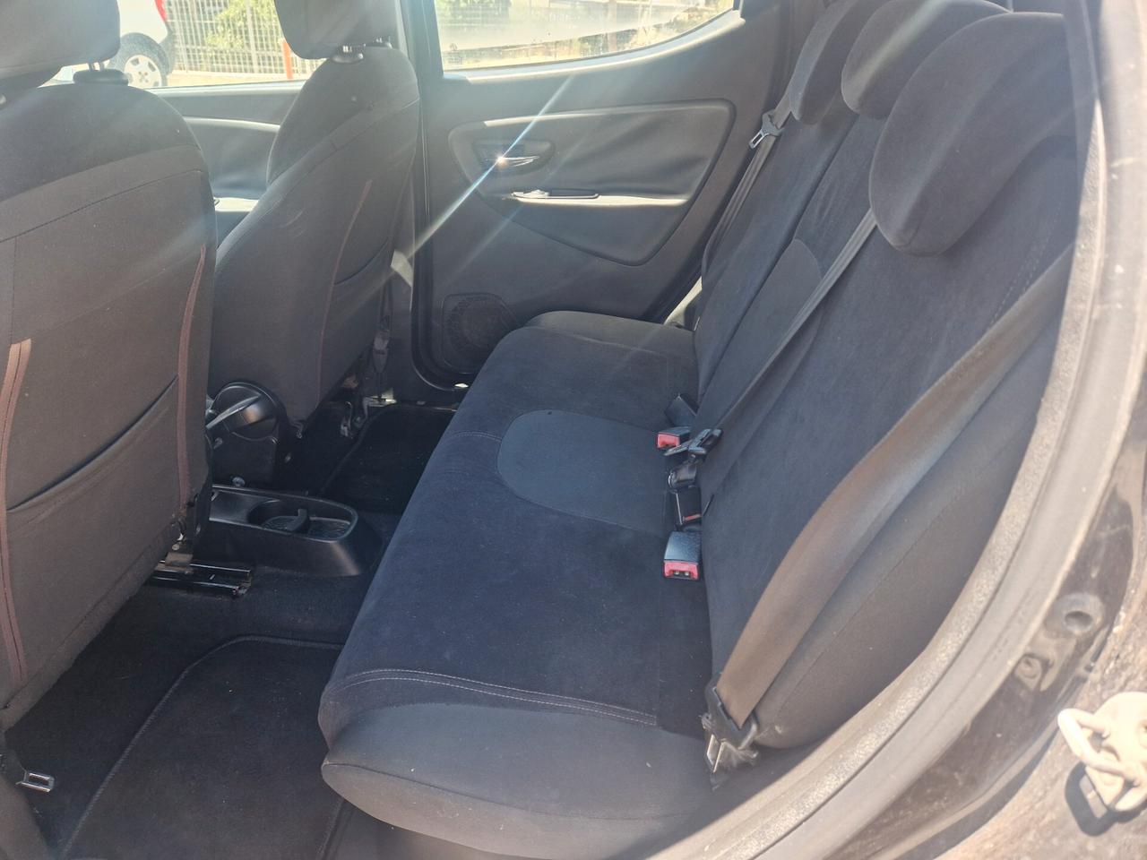 Lancia Ypsilon 1.2 69 CV 5 porte S&S Silver