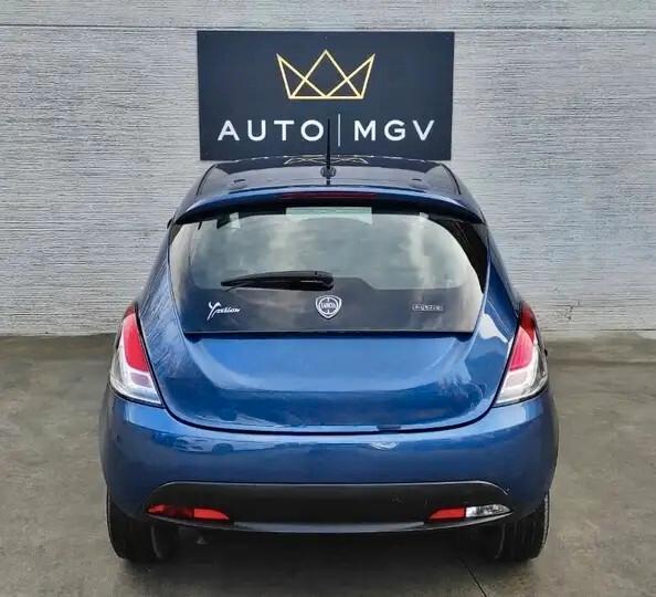 Lancia Ypsilon 1.0 FireFly 5 porte S&S Hybrid Silver Plus