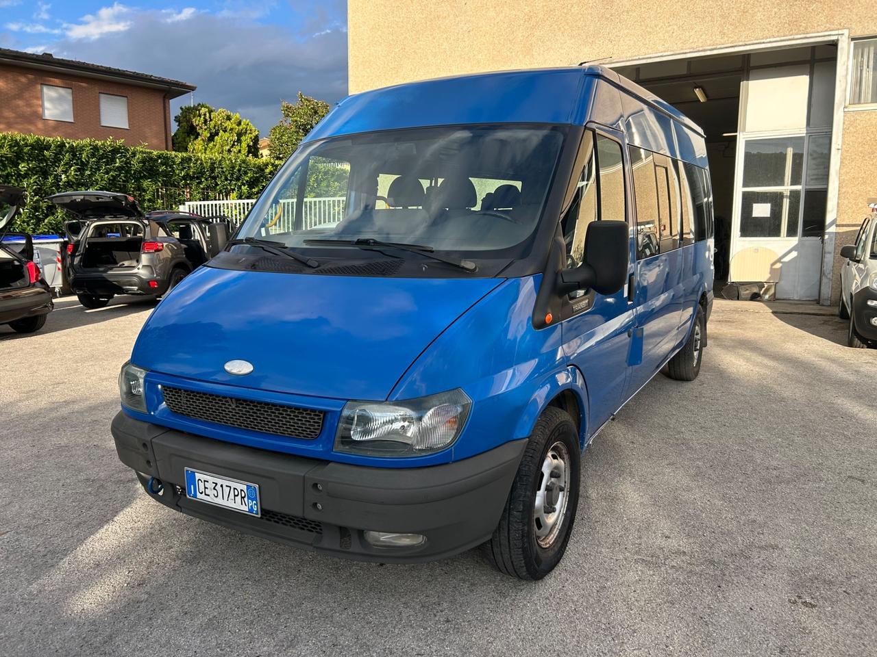 Ford Transit 330 2.4 TD Pulman 14 Posti