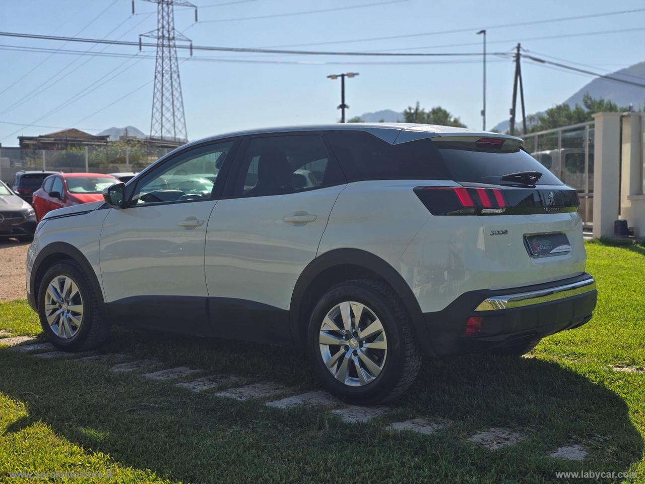 PEUGEOT 3008 BlueHDi 130 S&S EAT8 Business