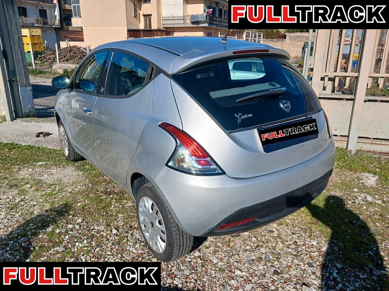 Lancia Ypsilon 0.9 TwinAir 85 CV 5 porte Metano Ecochic Silver