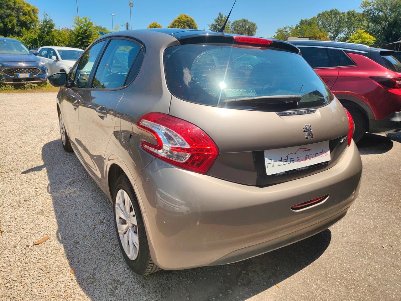 Peugeot 208 1.2 5 porte *SOLO 44000KM** PREZZO REALE