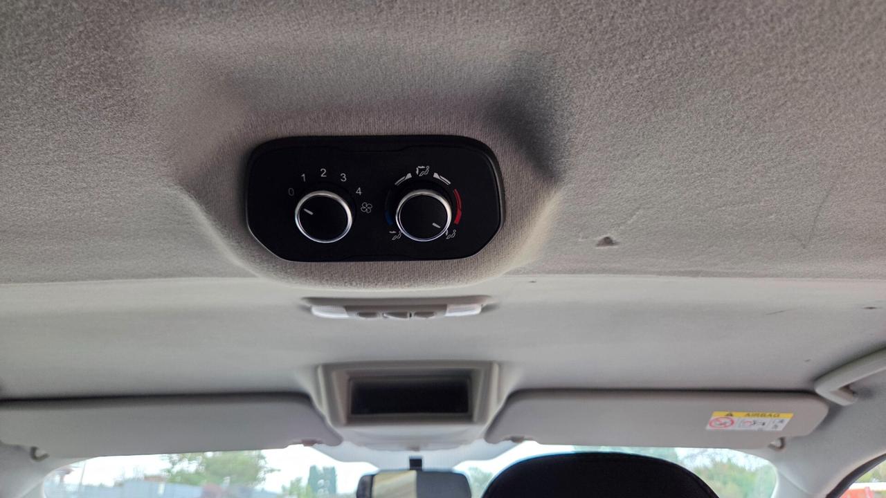 Ford Transit Custom 9 Posti Titanium prolungato Uni pro