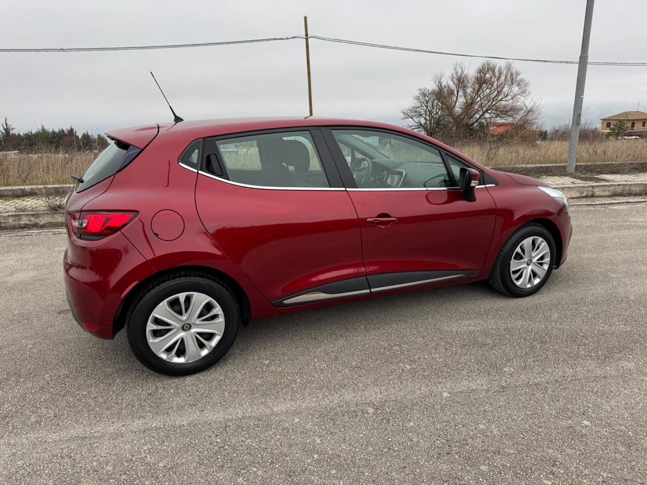 Renault Clio dCi 8V 75 CV 5 porte Moschino Life