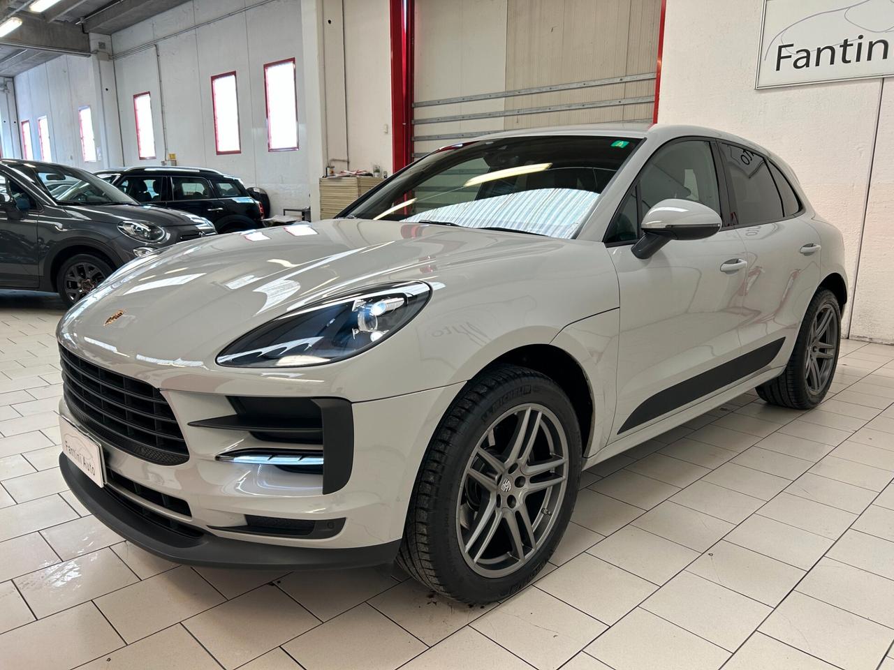 Porsche Macan 2.0 245cv pdk-Dettagli in Descrizione