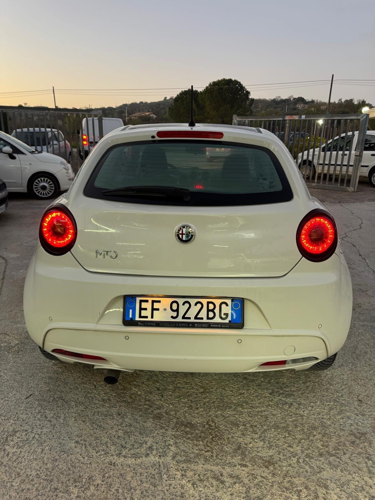 Alfa Romeo MiTo 1.4 105 CV M.air S&S Distinctive Sport Pack