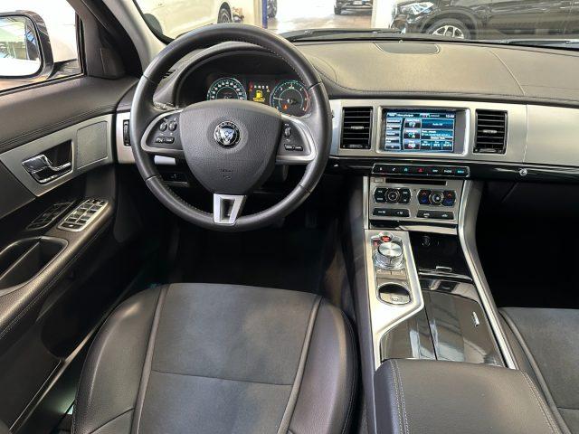 JAGUAR XF 2.2 D 200 CV Luxury - 18" - Tetto - Camera-Keyless