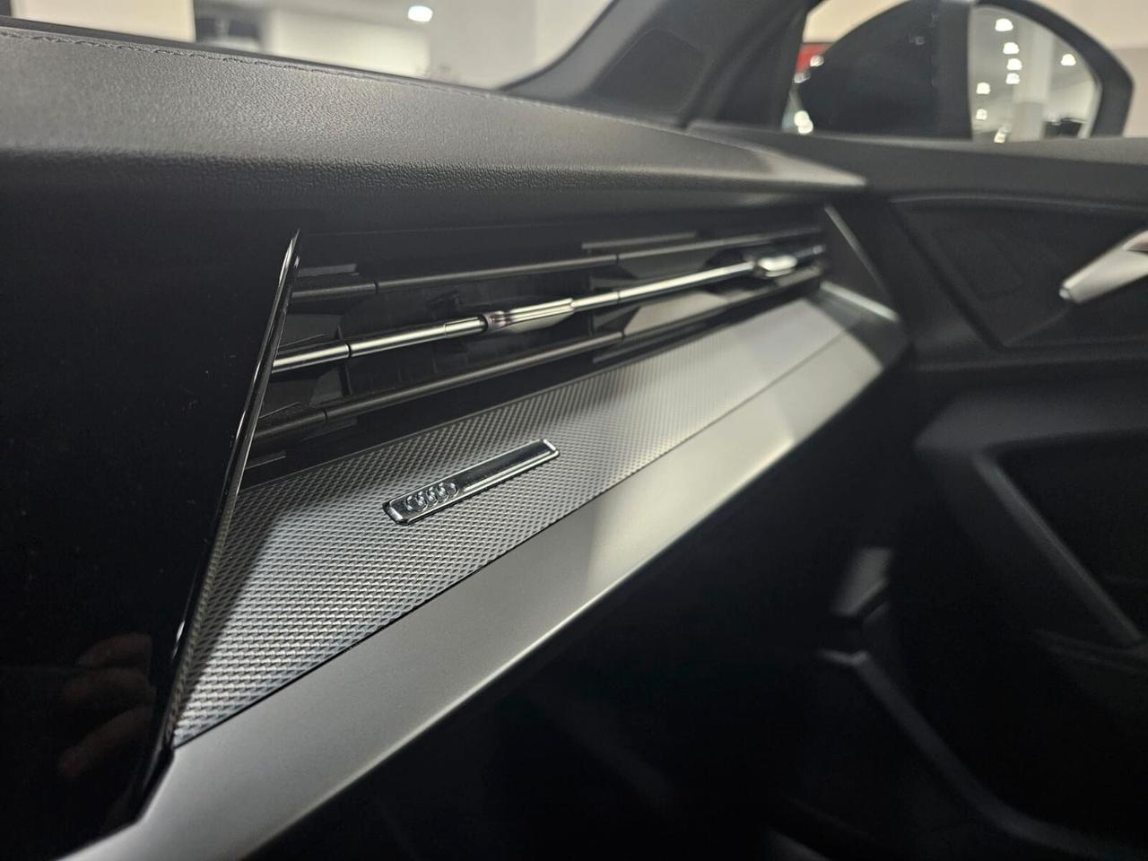 NUOVA AUDI A3 SPORTBACK S-LINE 35 TDI 150CV S-TRONIC IDENTITY BLACK