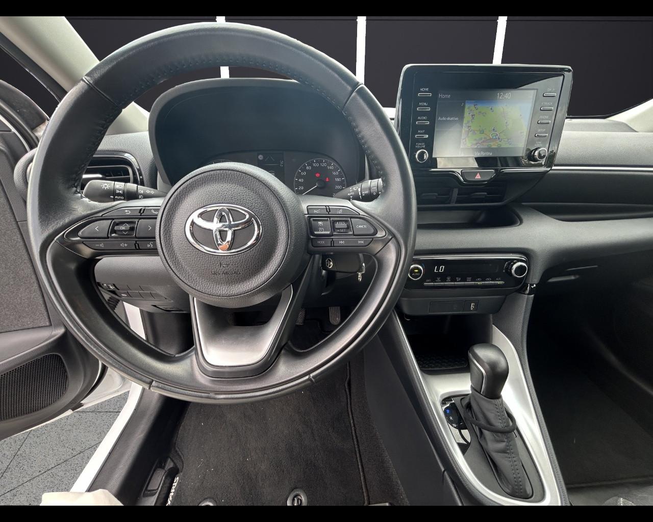TOYOTA Yaris 4ª serie - Yaris 1.5 Hybrid 5 porte Trend
