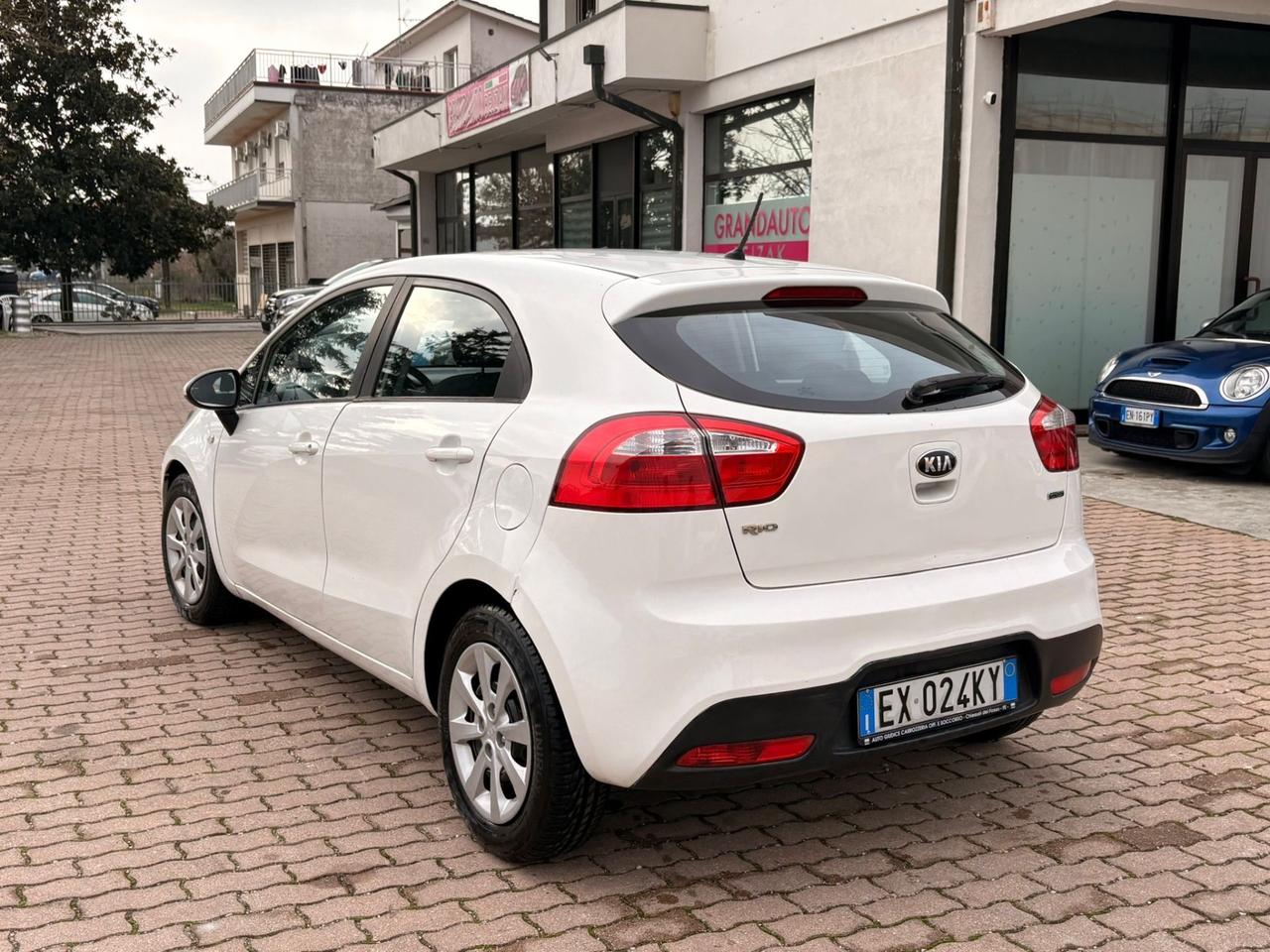 Kia Rio 1.1 CRDi 5p. Cool