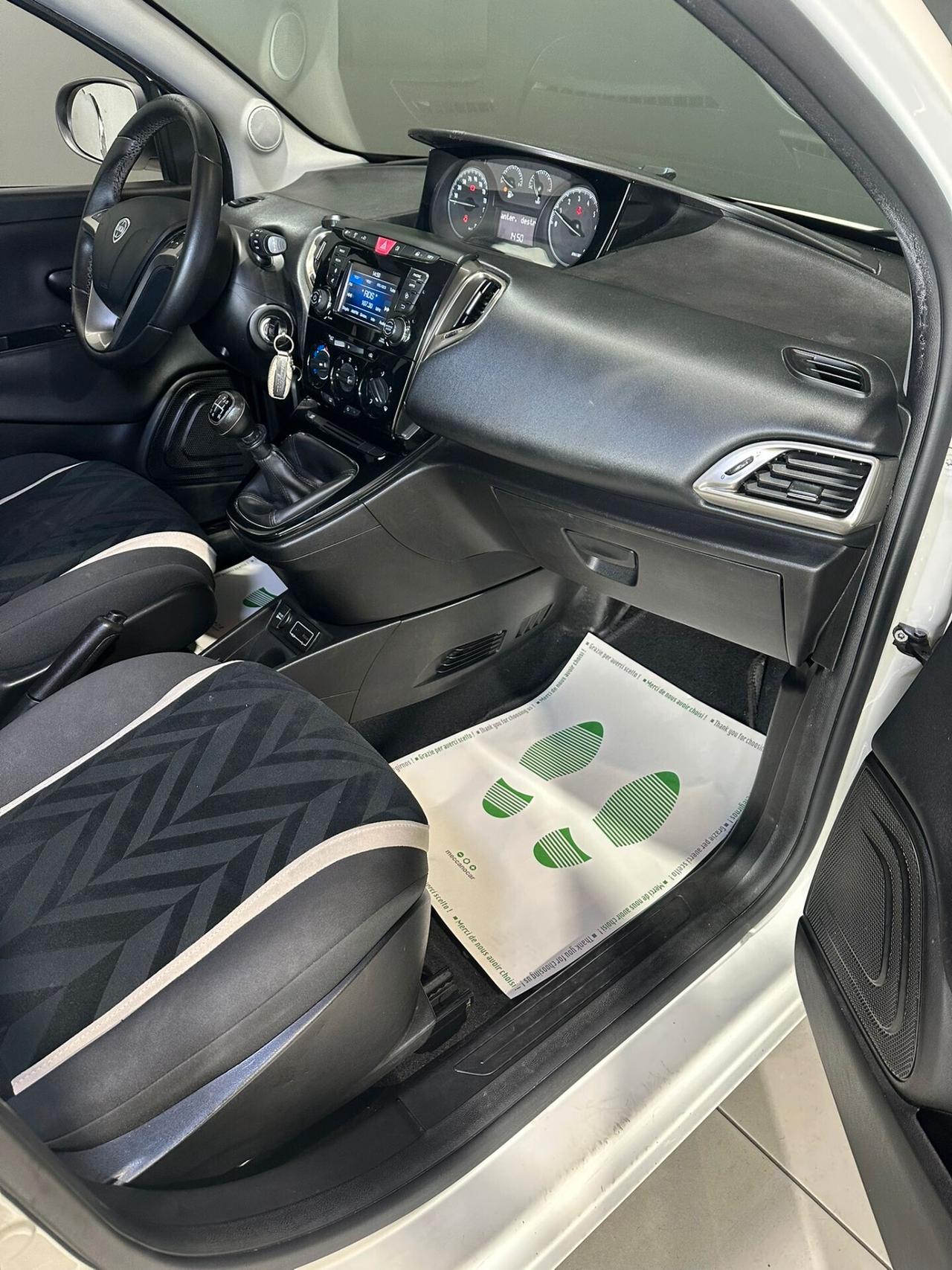 Lancia Ypsilon 1.2 69 CV 5 porte Gold (PER NEOPATENTATI)
