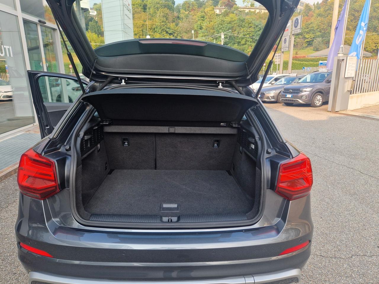 Audi Q2 35 TFSI S tronic Identity Black