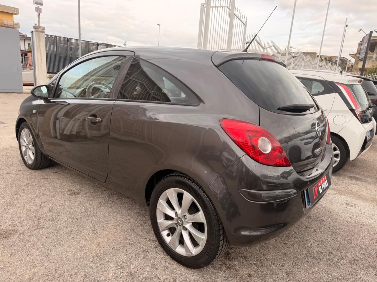 Opel Corsa 1.2 GPL-TECH Di Serie ENJOI