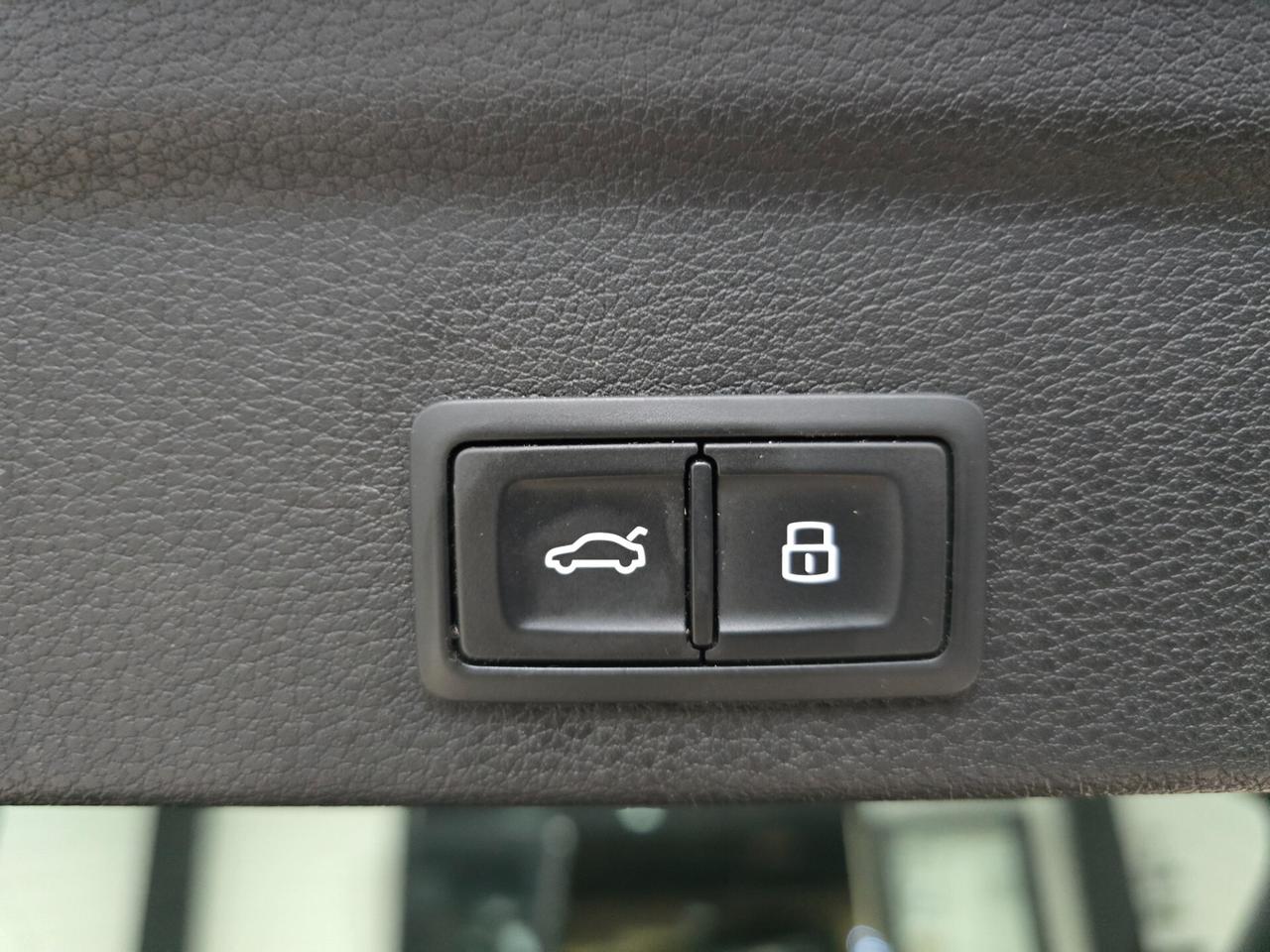 Audi Q3 35 TDI S tronic line (Extra full)