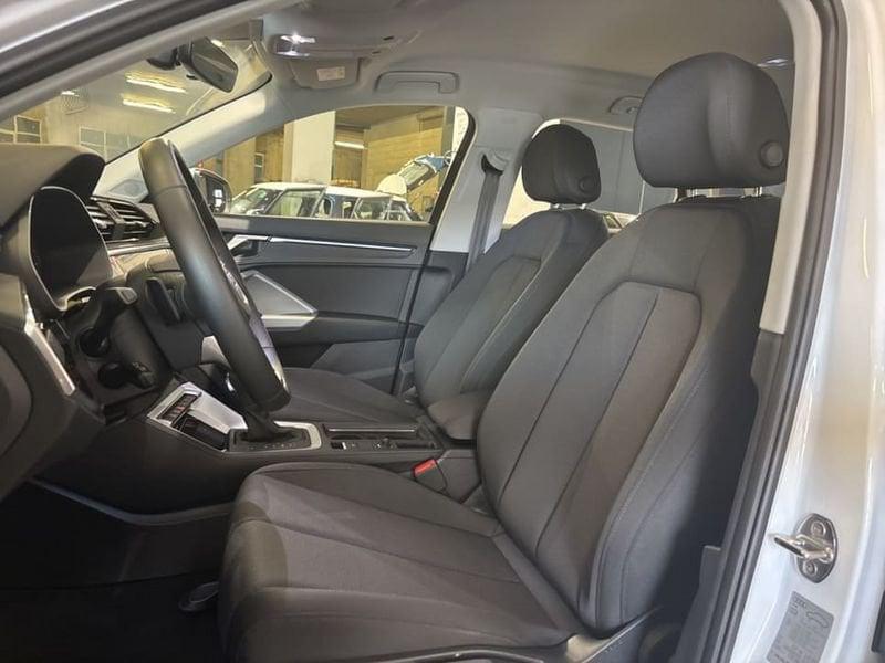 Audi Q3 35 1.5 TFSI BUSINESS ADVANCED S-TRONIC