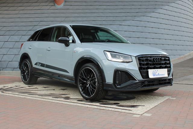 AUDI Q2 35 TFSI S tronic Identity Black