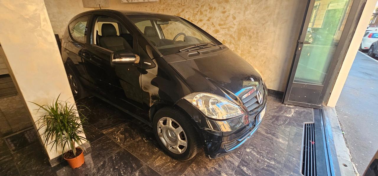 Mercedes-benz A 160 BlueEFFICIENCY Coupé Elegance