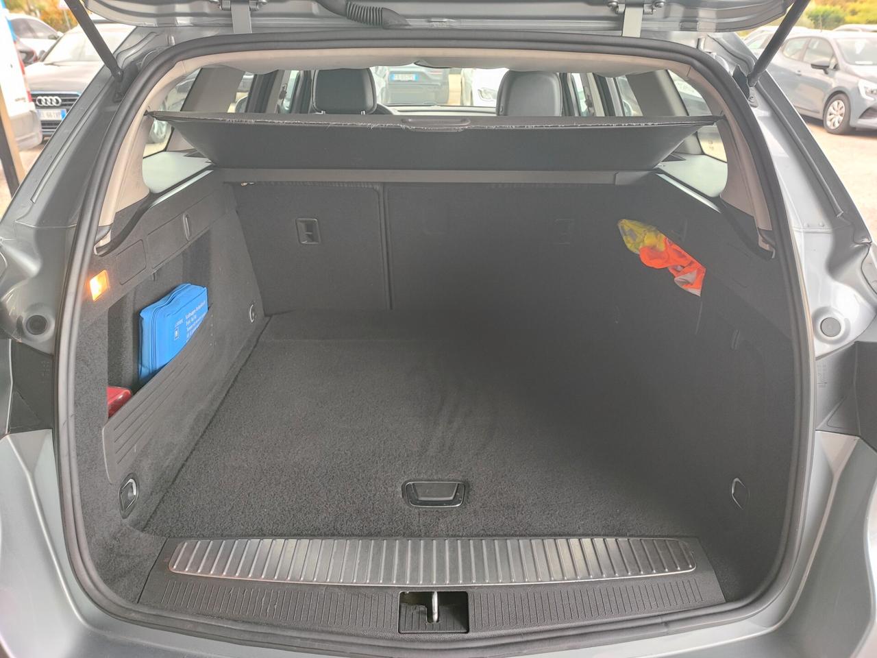 Opel Astra 1.6 115CV Sports Tourer Cosmo