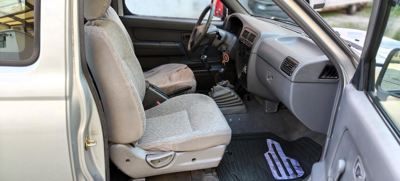 Nissan Navara 2.5 TD Pick Up