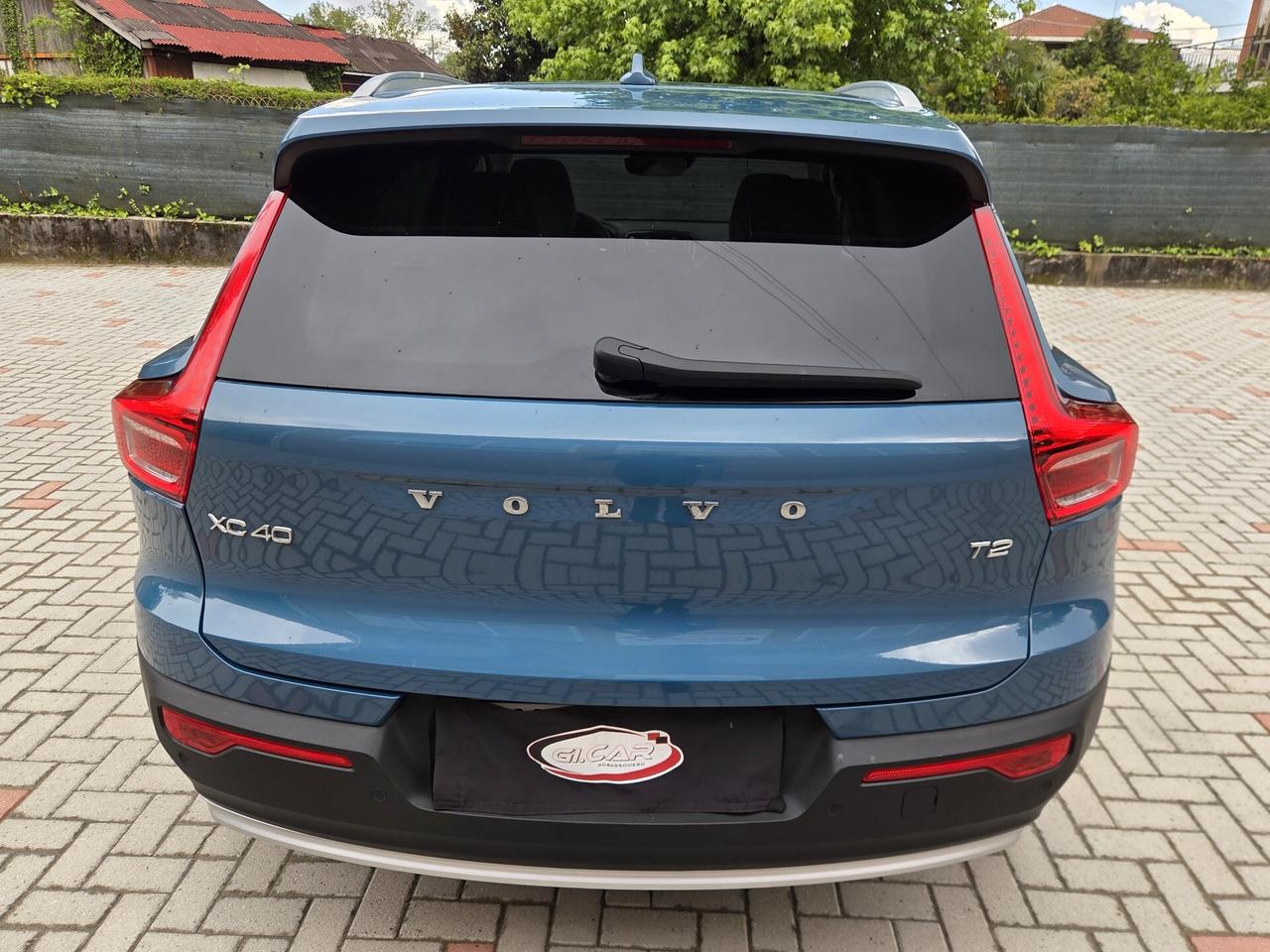 Volvo XC40 T2 automatico Core 129cv