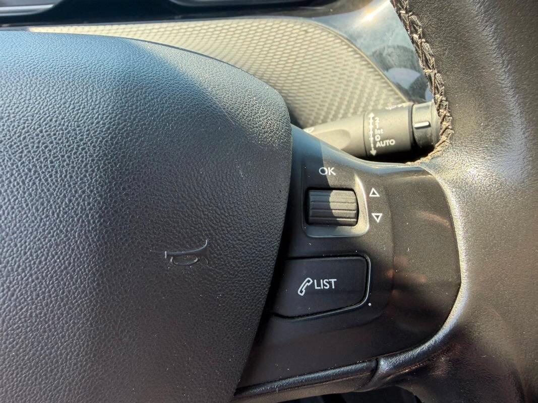 Peugeot 2008 1.6 bluehdi Black Matt LE 120cv