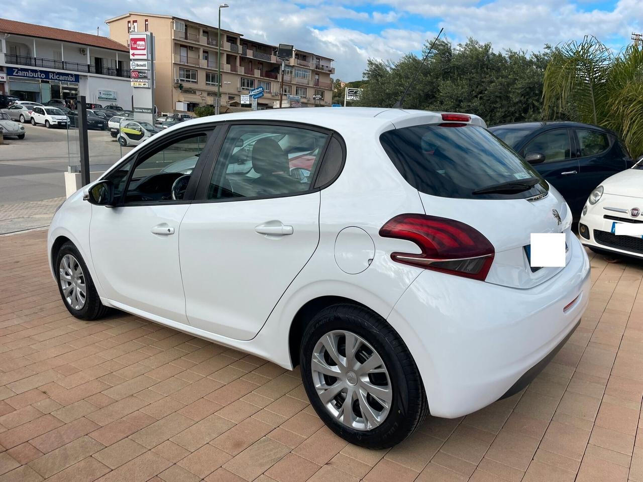 Peugeot 208 "Finanziabile Senza Busta Paga"