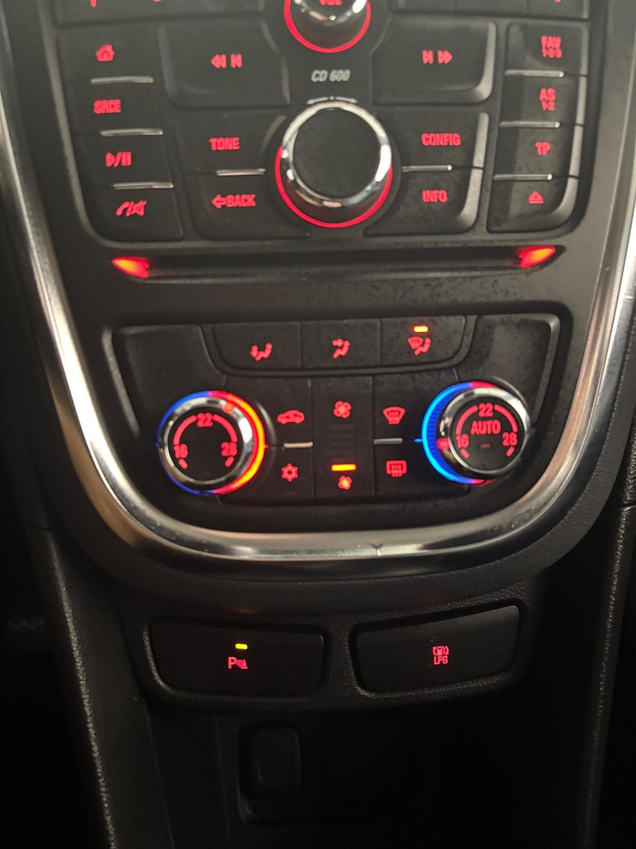 Opel Mokka 1.4 B| GPL 140CV b-Color