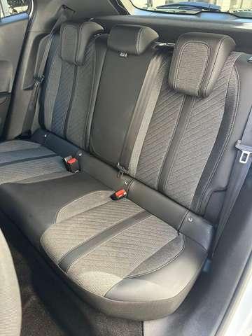 Peugeot 2008 1.2 100cv Allure+ Key Less+ Navi + Camera Ant&Post