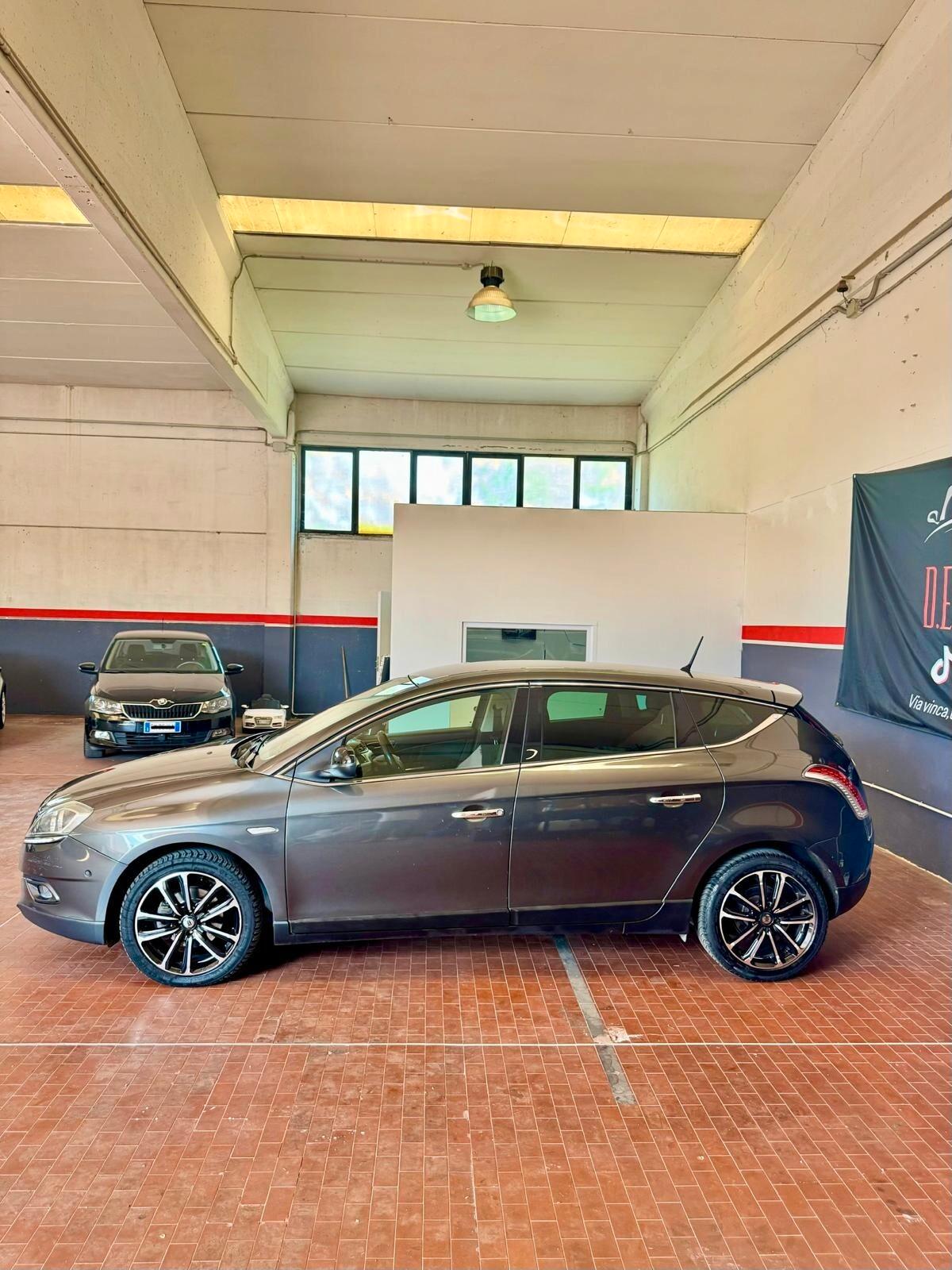 Lancia Delta 1.6 MJT DPF Platino