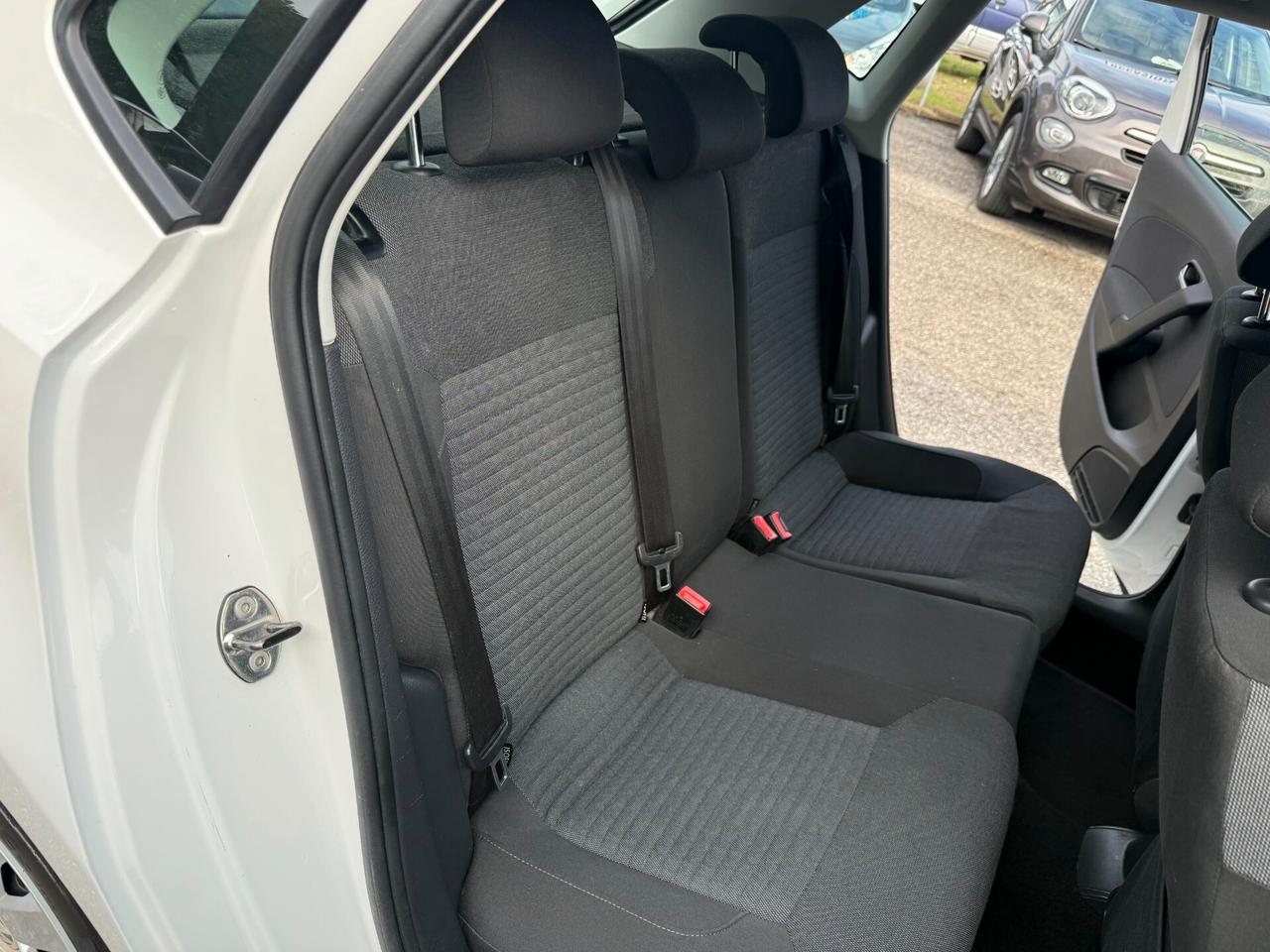 " UNA CHICCA " Volkswagen Polo 1.6 TDI 90CV