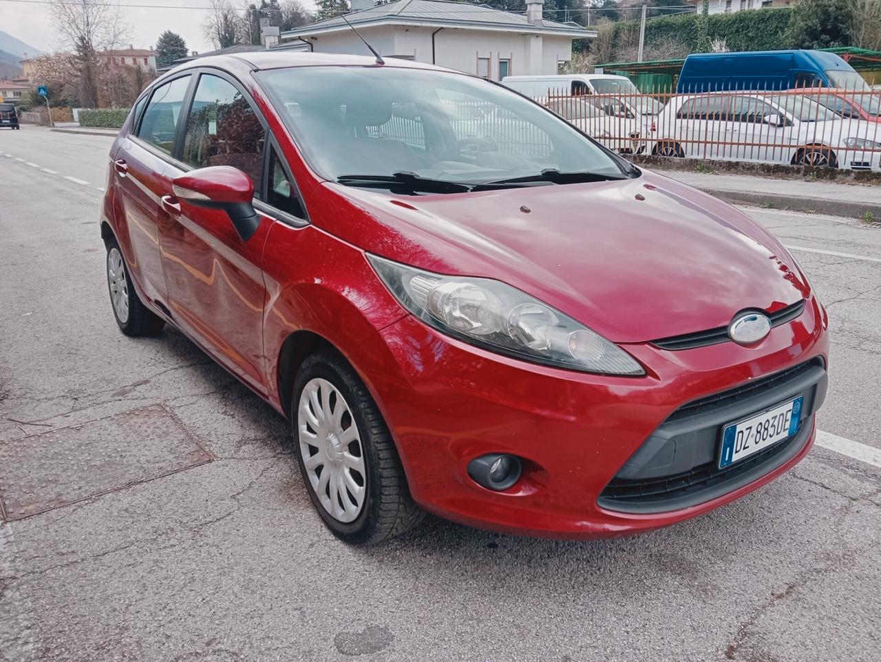 Ford Fiesta 1.4 5 porte Bz.- GPL Titanium