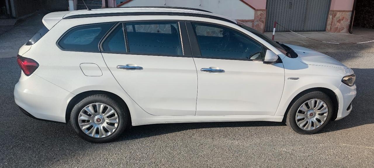 Fiat Tipo 1.6 Mjt S&S SW Lounge