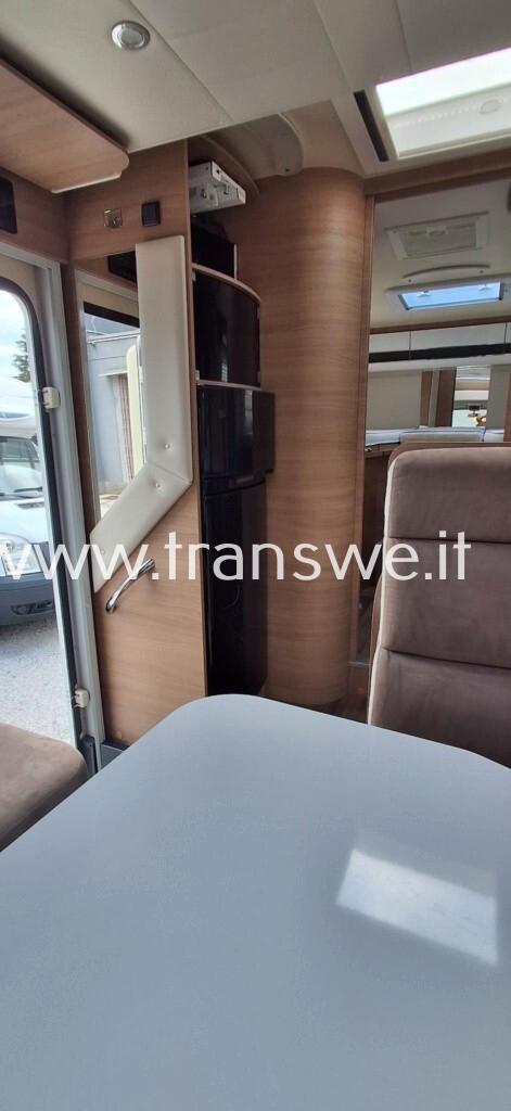 Elnagh T-LOFT 530 camper semintegrale con letti gemelli