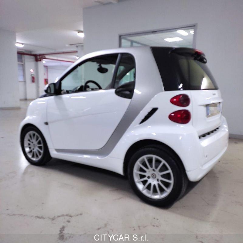 smart fortwo fortwo 1000 52 kW MHD coupé passion