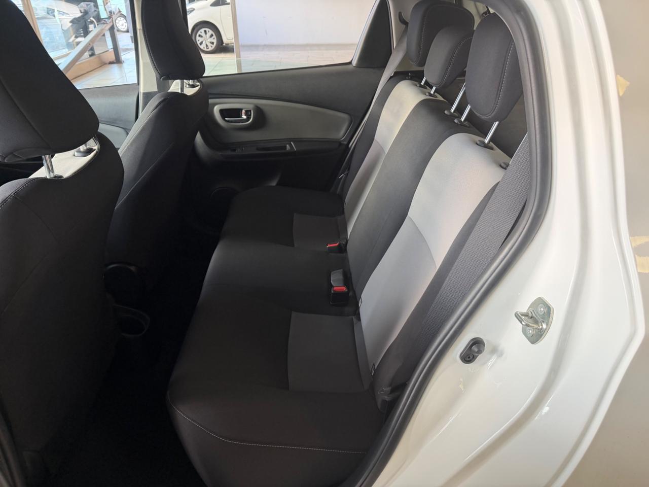 Toyota Yaris 1.5 5 porte Active - Nessun vincolo -
