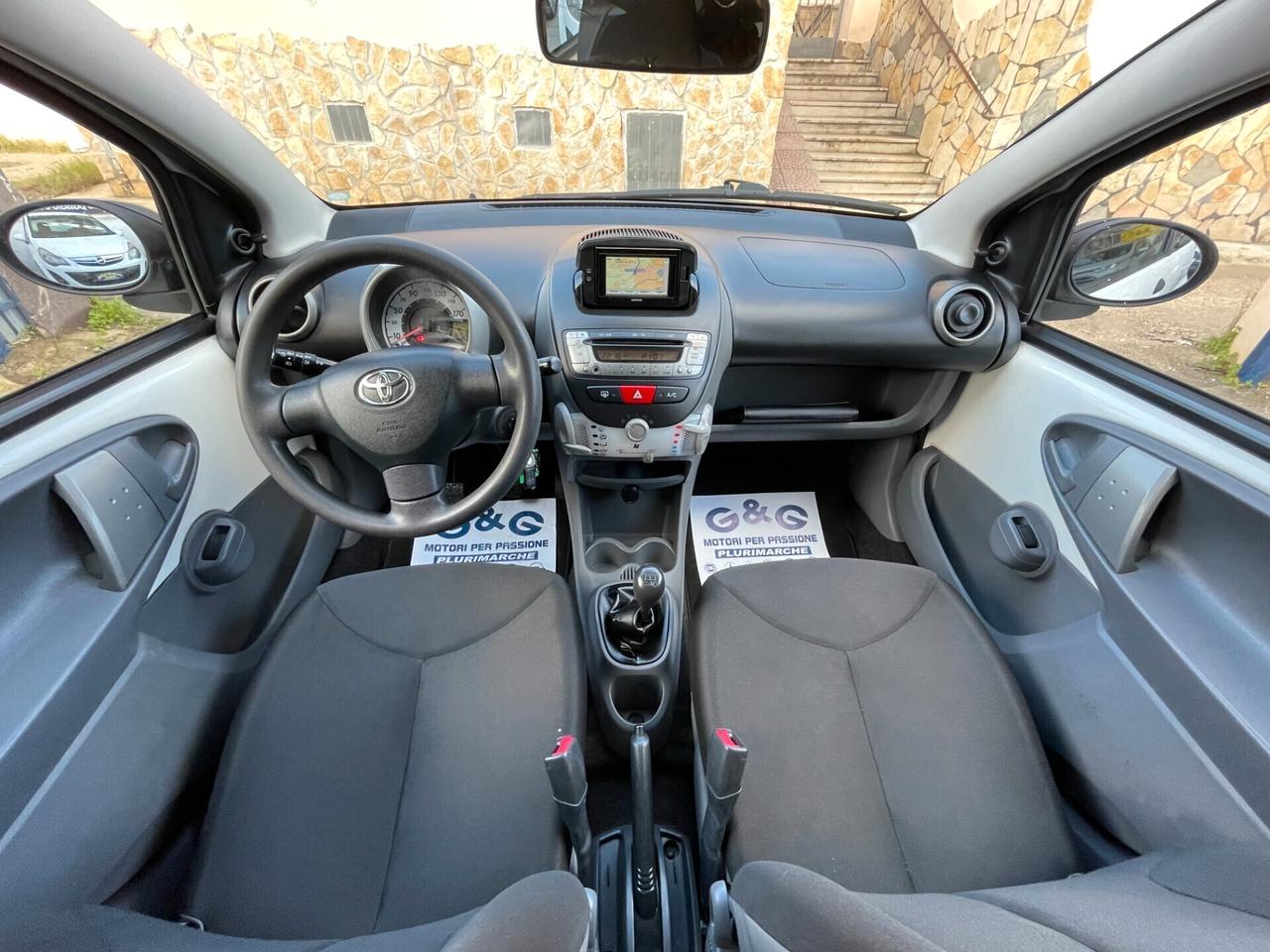 Toyota Aygo 1.0 12V VVT-i 5 porte Now Connect