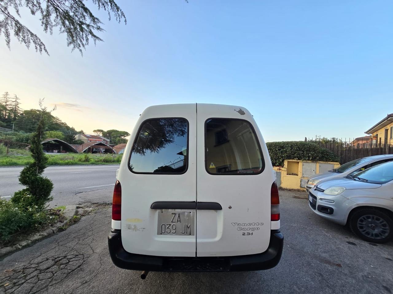 Nissan vanette
