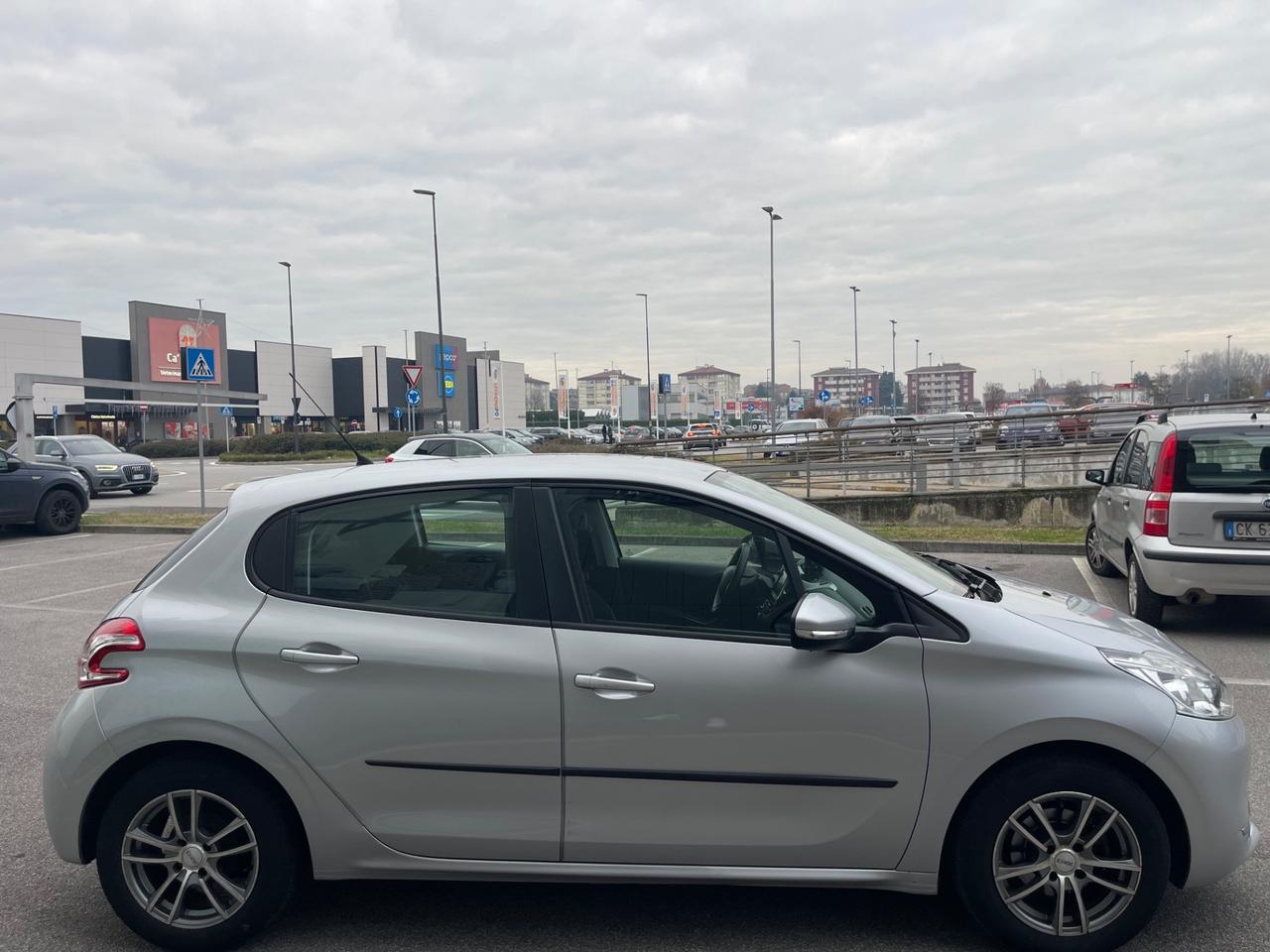 Peugeot 208 1.2 VTi 82 CV 5 porte Active