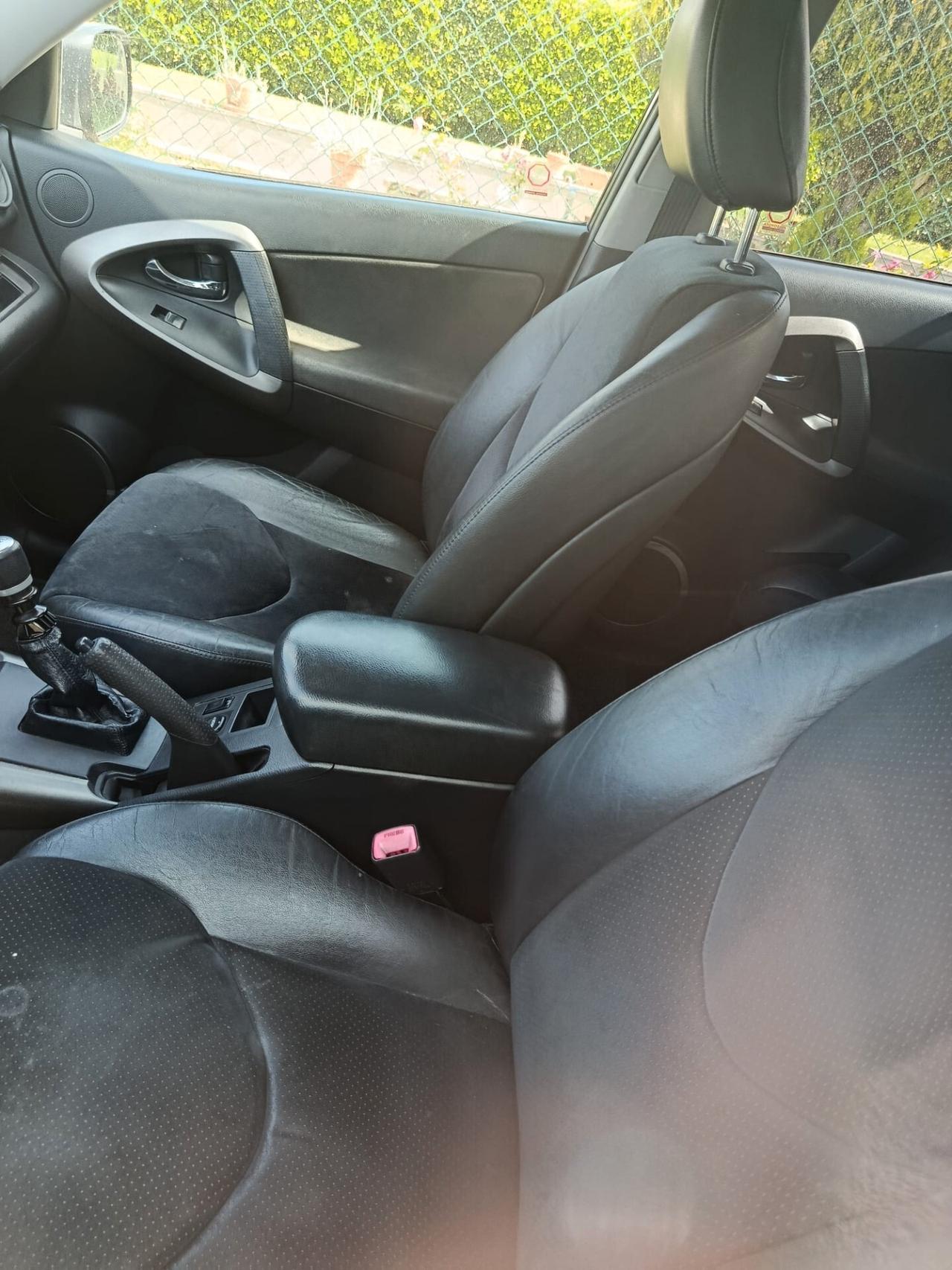 Toyota RAV 4 RAV4 Crossover 2.2 D-4D 150 CV Lounge