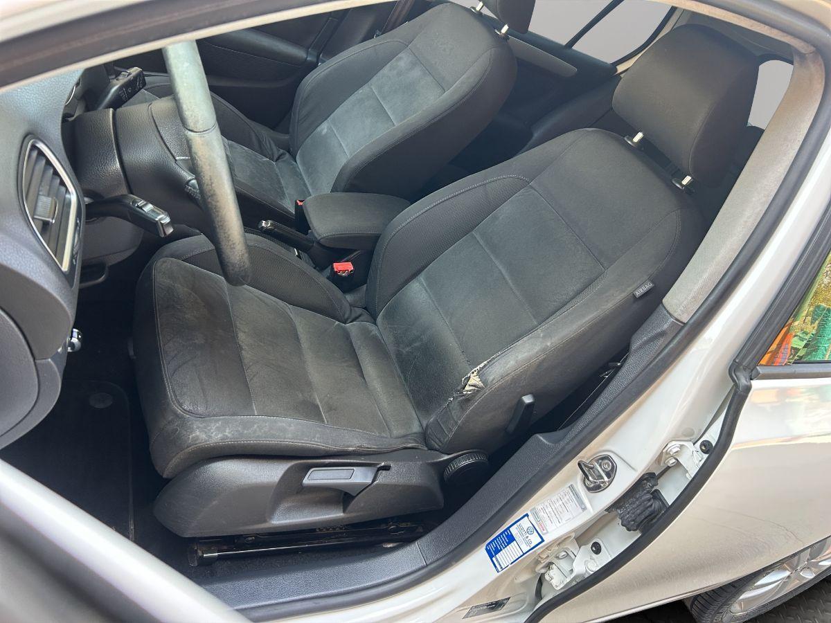 VOLKSWAGEN - Golf - 1.6 TDI DPF 5p. Highline