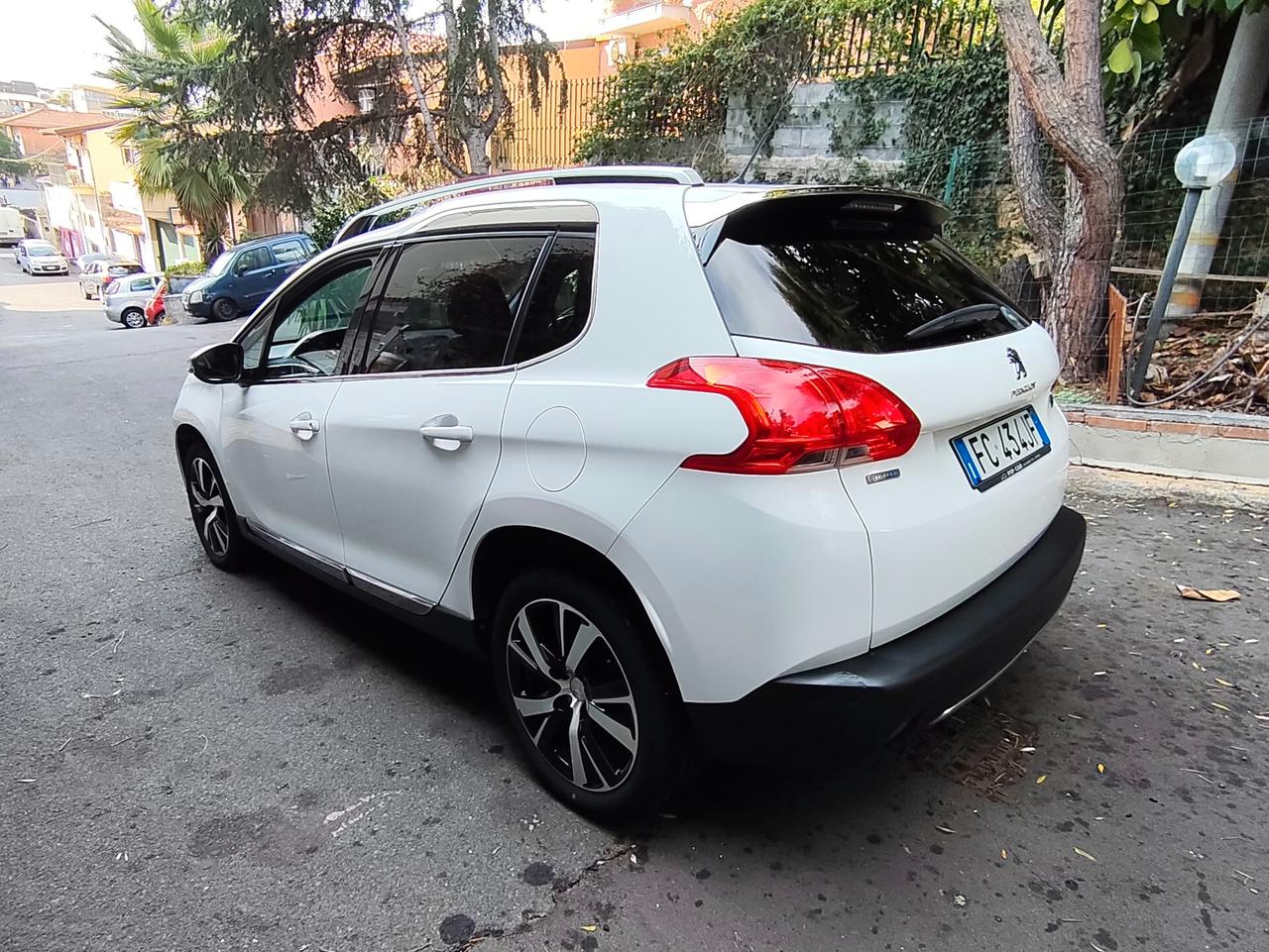 Peugeot 2008 BlueHDi Allure 2016