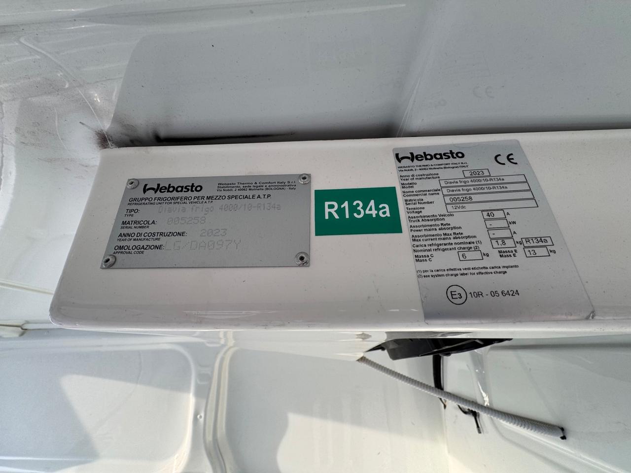 Opel Vivaro passo lungo trasporto farmaci HACCP